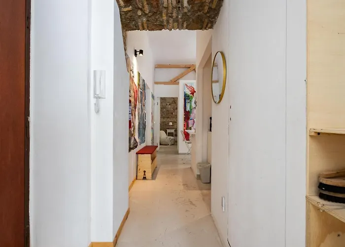 Art House By Rentbeat Guest house